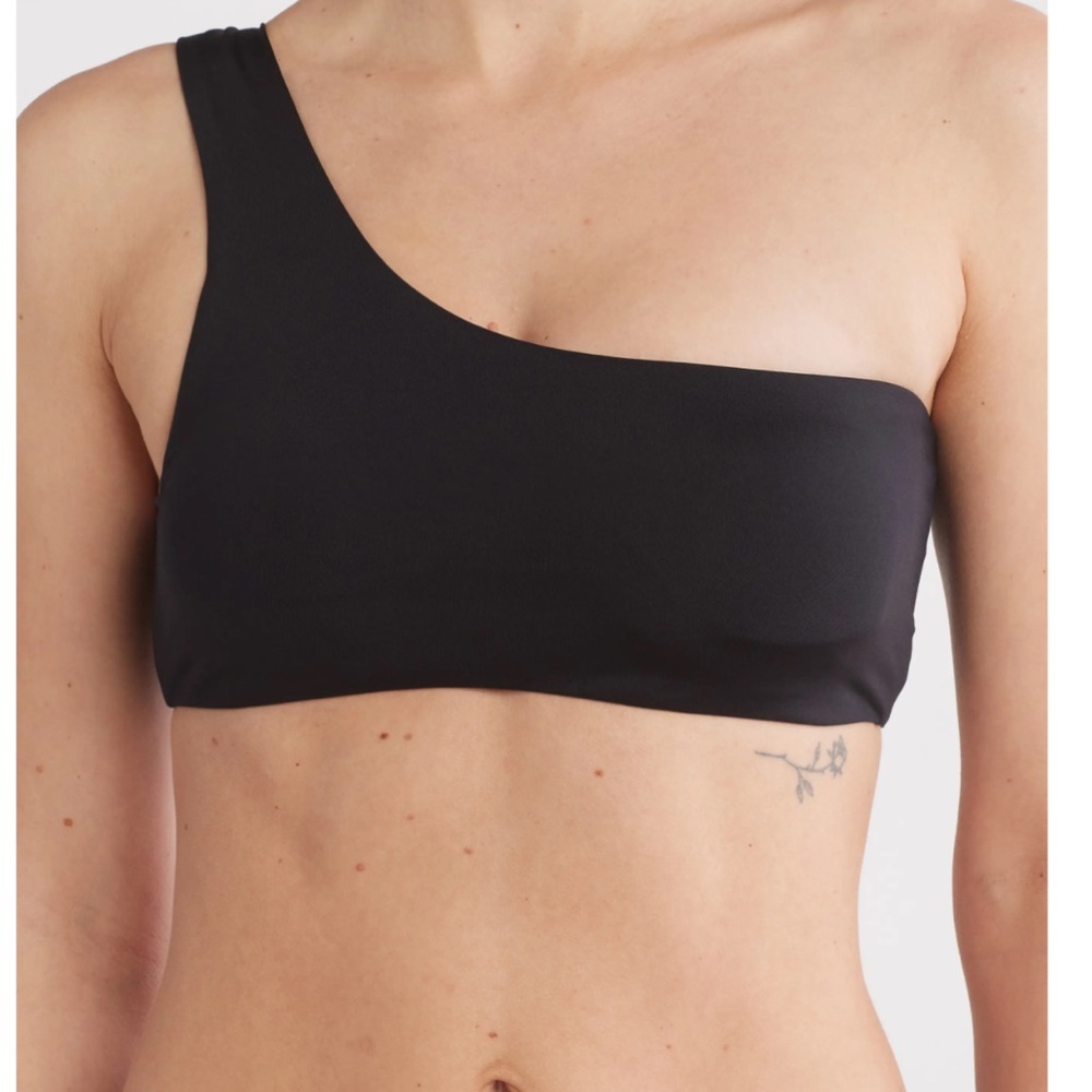 NWT Nike One-Shoulder Black Bralette